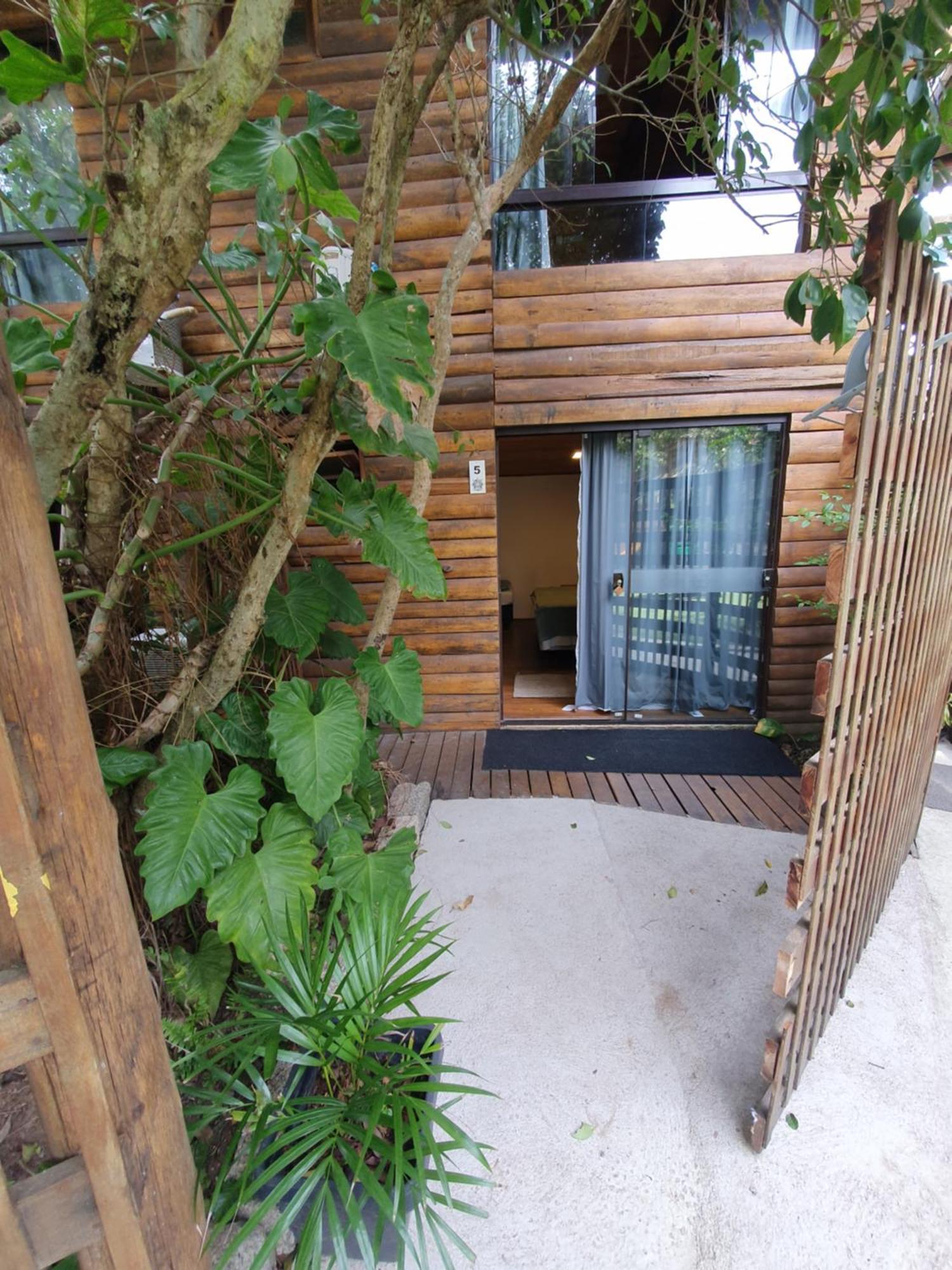 The Search House Hostel Florianópolis Εξωτερικό φωτογραφία